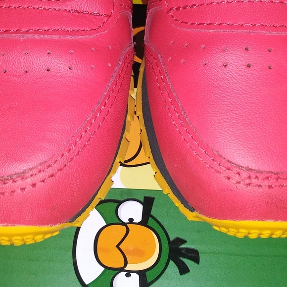 Kids Reeboks - Picture 2 of 5